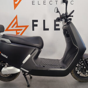 Yadea G5 Scooter